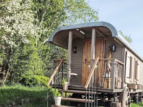Apartamento vacacional con terraza, barbacoa y jardín | Vistas a la naturaleza - Image 2