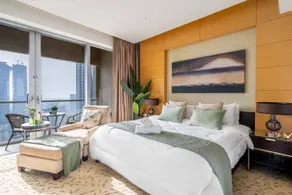 Appartement adapté aux familles avec piscine et sauna | Proche Burj Khalifa | Adapté au travail à distance - Image 3