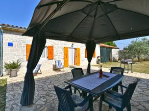 House with BBQ & terrace - Image 5