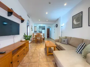 Apartment with garden, terrace & barbecue - Image 5
