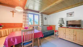 Holiday apartment with garden - Image 3