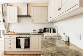 Wonderful apartment with fast internet - Image 4