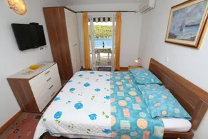 Holiday apartment with garden, terrace & BBQ | Sea view - Image 3