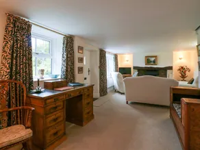 Child-friendly beautiful cottage with garden - Image 4