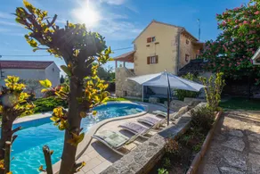 Villa con terraza, barbacoa y piscina climatizada - Image 5