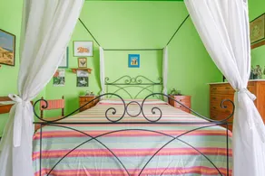 Chambre privée avec internet haut débit et terrasse | Vue ville - Image 4