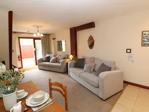 Cottage with garden - Image 4