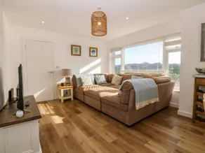 Cottage with garden | Beach view - Image 4