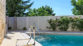Flat with private pool, terrace & barbecue | Garden view - Image 2