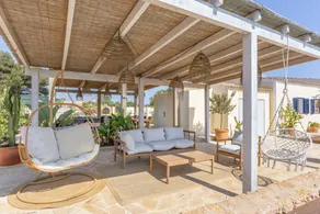Holiday Home 'Can Juan Pedro' with Sea View, Wi-Fi and Air Conditioning - Image 4