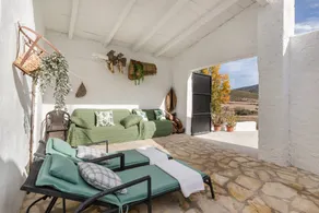 Casa vacacional con barbacoa, terraza y jardín | Vistas a la montaña - Image 2