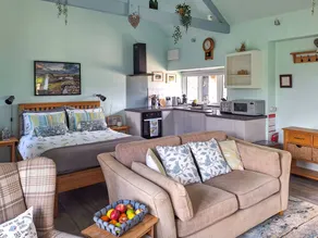 Children-friendly cottage with barbecue & garden | River view | Pets are welcome - Image 4