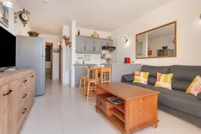 Appartamento con piscina riscaldata e terrazza | Vista sul mare | Adatto per il telelavoro - Image 5