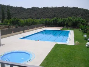 Fully equipped holiday home with terrace & pool | River view | Good for workation - Image 3