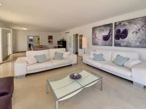 Holiday home with terrace, BBQ & private pool | Next to the beach - Image 3