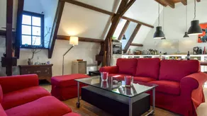 Holiday home with garden, private pool & BBQ - Image 4