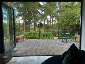 Cottage with terrace & garden - Image 3