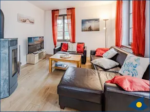Child-friendly holiday home with terrace, BBQ & sauna | Close to the beach | Pets are welcome - Image 4