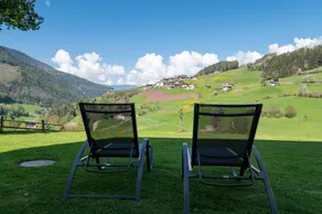 Flat with terrace, BBQ & garden | Garden view - Image 3