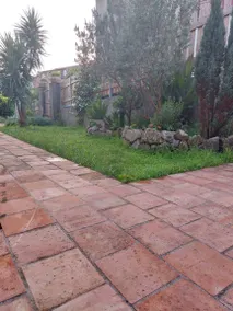Family-oriented villa with garden | Mountain view | Pets allowed - Image 3
