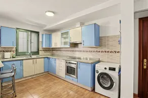 Flat | Next to the beach | Perfect for remote work - Image 4