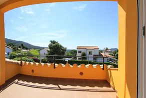 Villa with barbecue, garden & private pool - Image 4