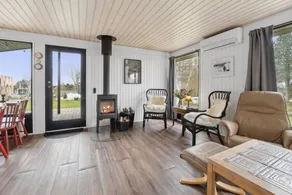 Family-friendly nice holiday home with garden & BBQ | Water view - Image 5