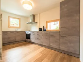 Apartment with terrace - Image 3
