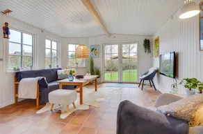 Holiday home with garden, BBQ & terrace | Beach nearby | Pets are welcome - Image 5