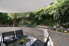 Holiday home with terrace - Image 4