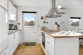 Fully equipped house with barbecue, terrace & sauna | Pet-friendly - Image 2