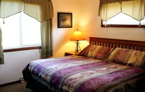 Lakefront Vacation Rental with a Deck and Hot Tub near Wisconsin Dells - Image 4