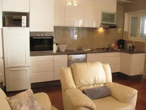 Flat with terrace & BBQ - Image 5