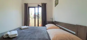 Holiday apartment with terrace - Image 5