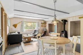 Holiday home with terrace - Image 2