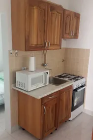 Dedicated room with barbecue & terrace - Image 3