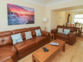 Cottage with garden | Beach view - Image 4