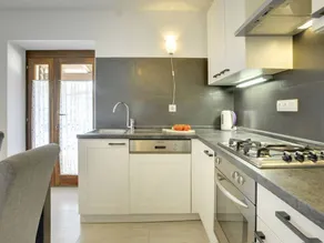 Holiday home with barbeque & terrace - Image 4