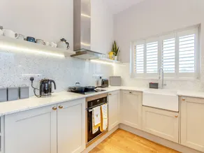 Family-friendly wonderful cottage with barbecue & garden | River view | Pet-friendly - Image 5