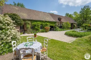 Ferienunterkunft mit Grill, Garten und Terrasse - Image 4