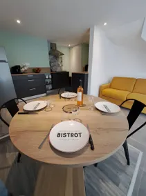 "Gîte Ferrari" 4–6 guests, Ruoms center, shared pool, private terrace, air conditioning - Image 4