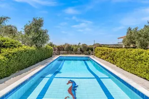 Villa con terrazza, piscina privata e griglia - Image 3