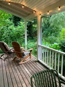 Holiday home with terrace & garden - Image 3