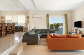 Holiday apartment with BBQ, garden & terrace | Garden view - Image 2