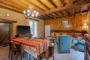 Holiday Home 'Logement Les Termes' with Private Pool, Private Terrace and Wi-Fi - Image 4