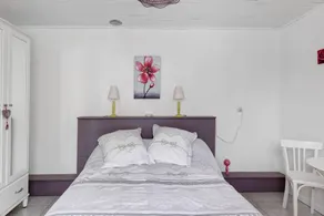Fully equipped bed and breakfast with terrace, barbeque & garden | Garden view - Image 3