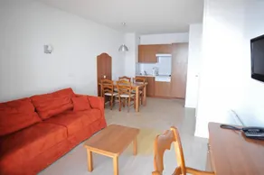 50m from ski slopes, swimming pool, terrace, parking, tv, ski locker, 45m², Barèges/La Mongie - Image 3