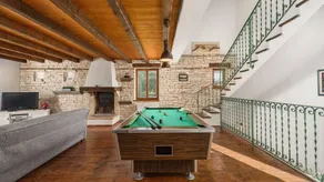Fully equipped flat with pool, terrace & garden - Image 5