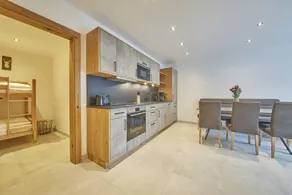 Flat with garden, terrace & barbeque - Image 4