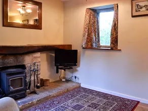 Cottage with garden & BBQ - Image 3